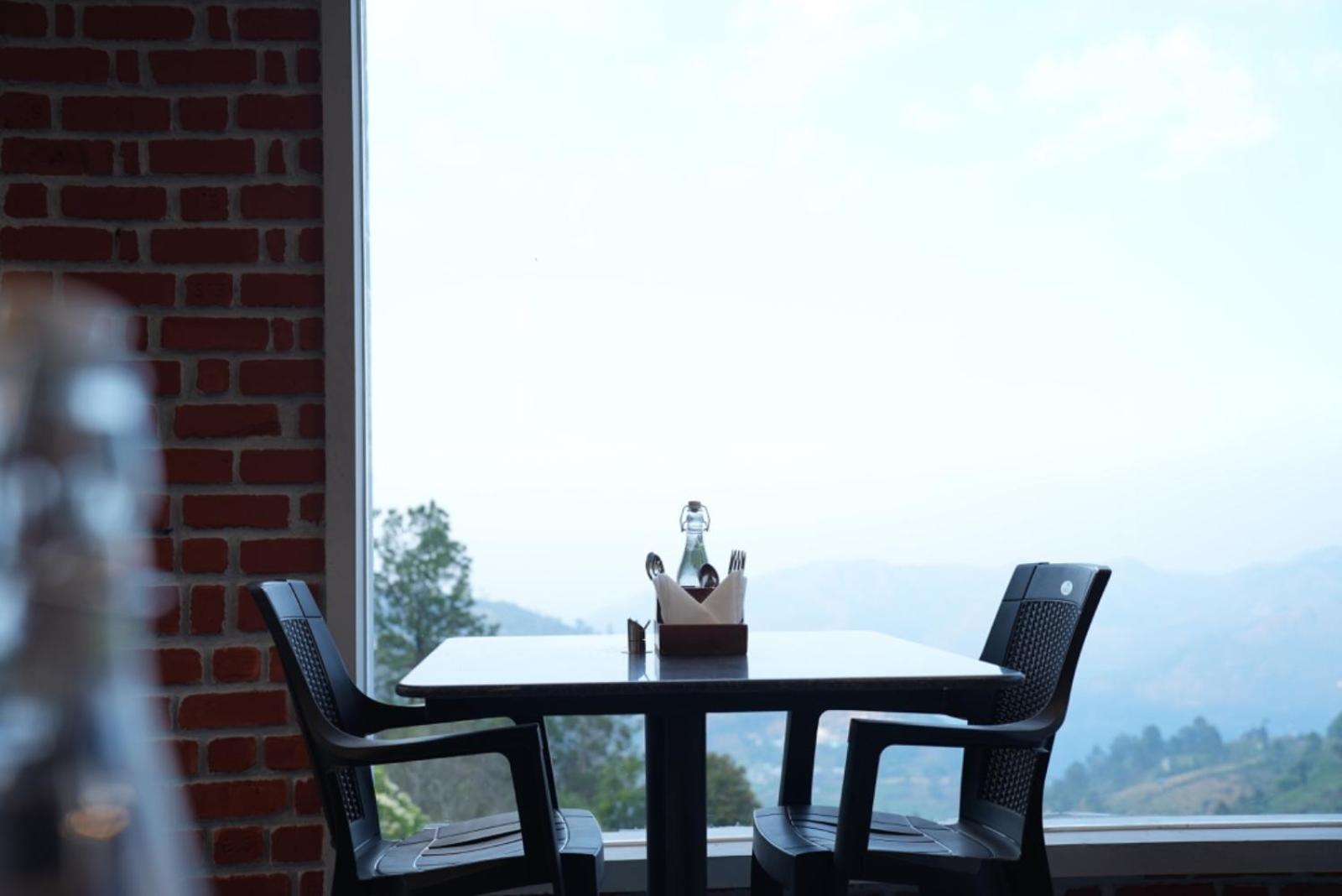 Aura Crimson Vistas Hotel Kodaikanal Buitenkant foto